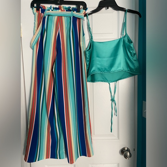 The perfect beach vacation outfit - Size Small - Picture 2 of 9